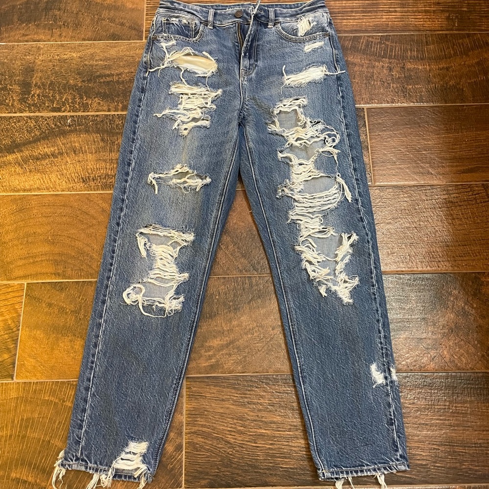 ripped american eagle mom jeans